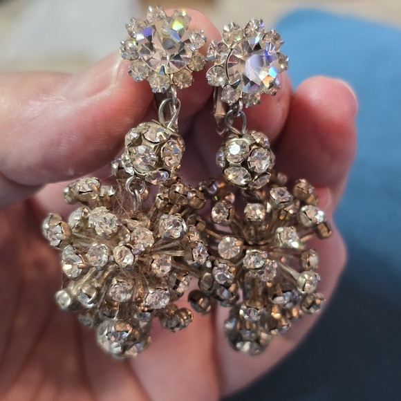 Elegant Crystal Drop Earrings Clip Ons 2.5" - Picture 10 of 12